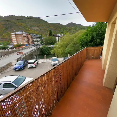 Piso Luminoso Y Moderno A Un Minuto Del Rio *